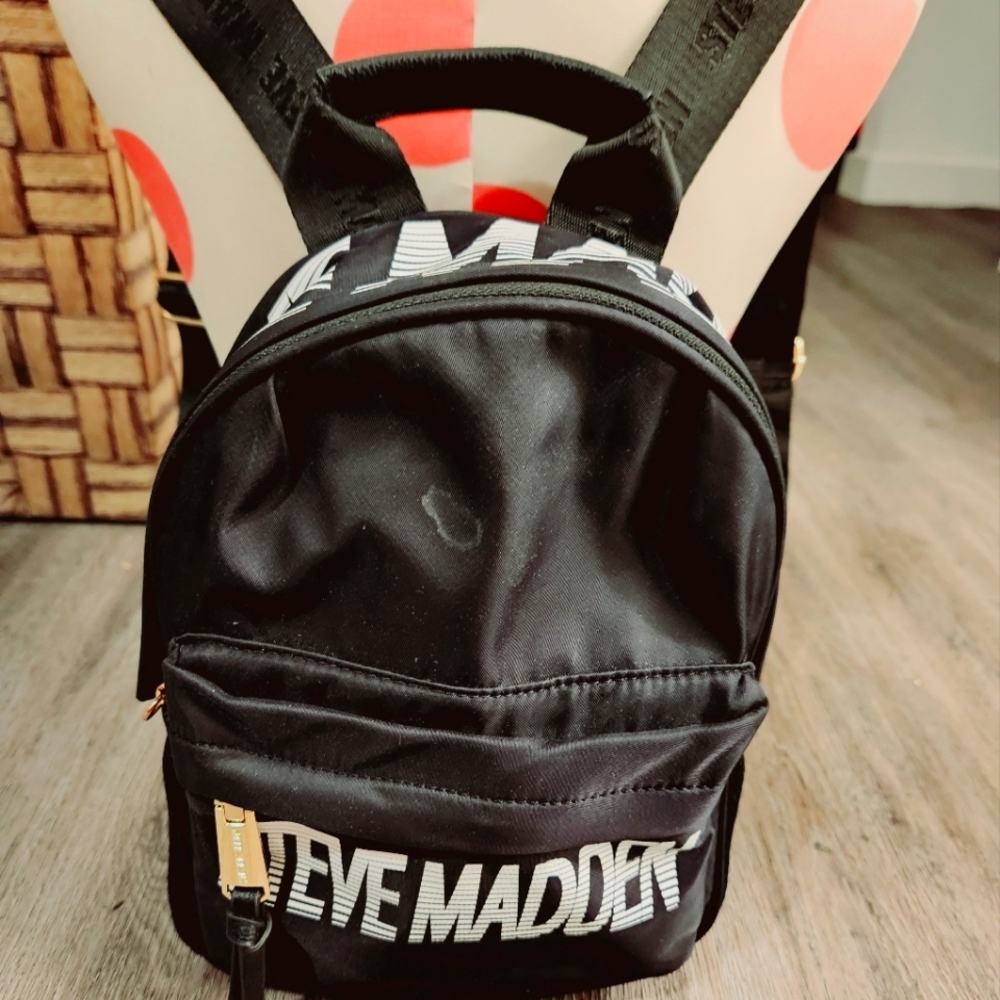 STEVE MADDEN BACKPACK 🎒